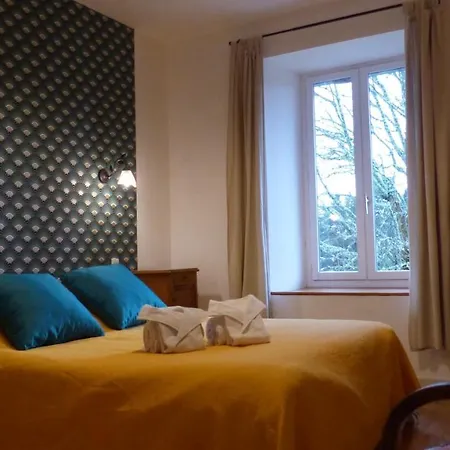 La Ferme Du Garnasson- Chambre Cassis Bed & Breakfast